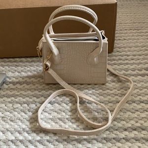 Valeria and Valentina white crossbody bag
